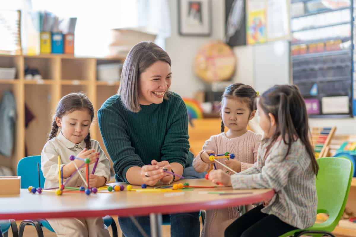 Devenir institutrice maternelle sans diplôme
